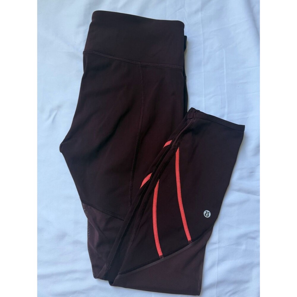 Lululemon plum mesh panel crop leggings - coral detail. Size 8